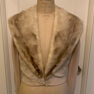 Cashmere cardigan with genuine fur collar